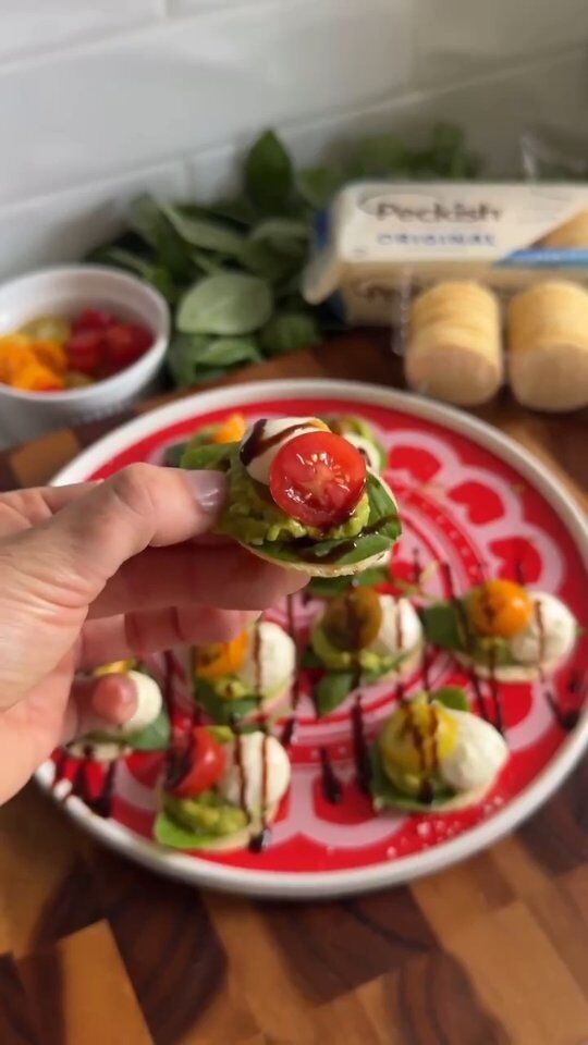 The ultimate inspo from @joinequ making the ultimate Caprese snack bite using the Original Crackers for a lighter snack option. 💚🍅🌿